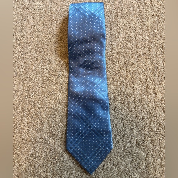Burberry Blue Polka Dot silk Tie - Picture 1 of 5